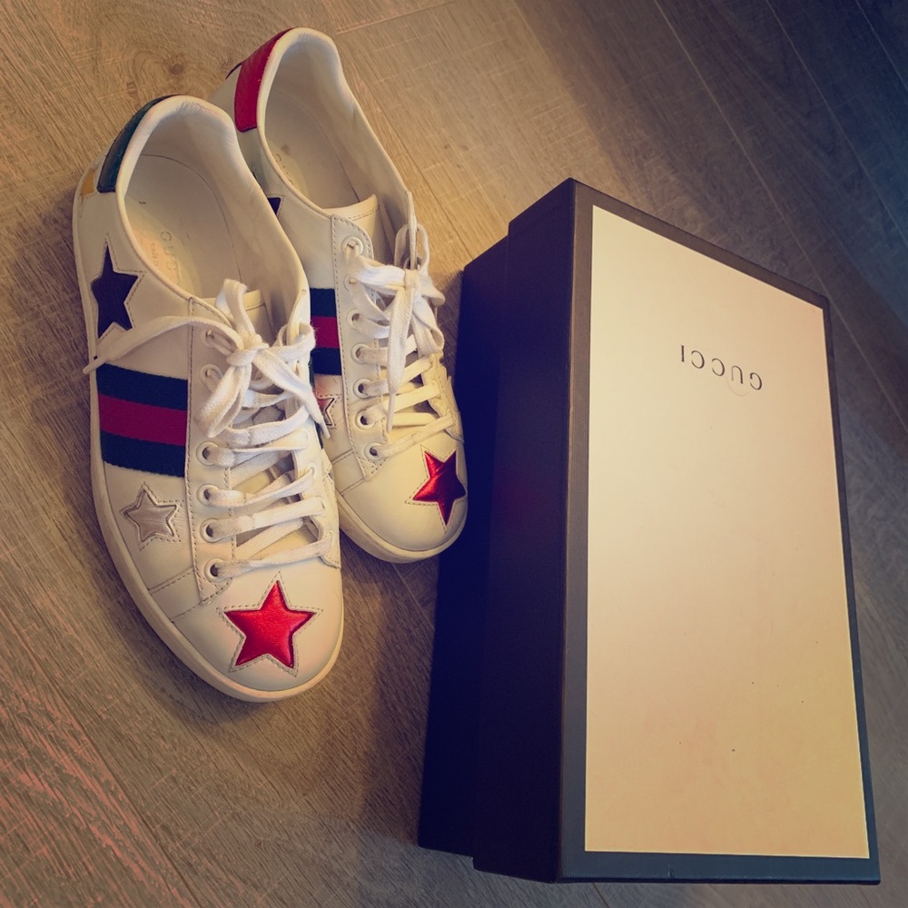 Sold Gucci sneakers ⭐️ ⭐️ ⭐️